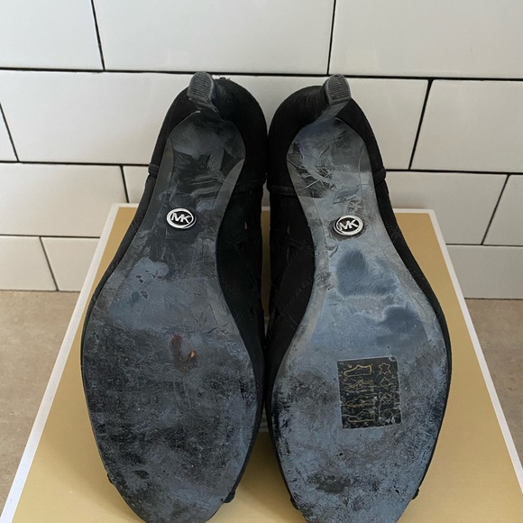 Michael Kors Peep Toe Booties 7.5 - worn once - Picture 4 of 6